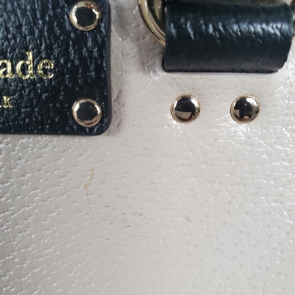 Kate Spade New York Berkeley Lane Hannah Mini Black & Cream Cross Body Bag. - Picture 10 of 16